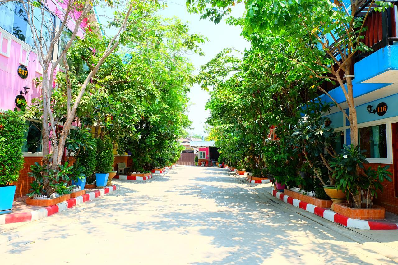 Rak Kun Resort 2 Nakhon Sawan Exterior foto