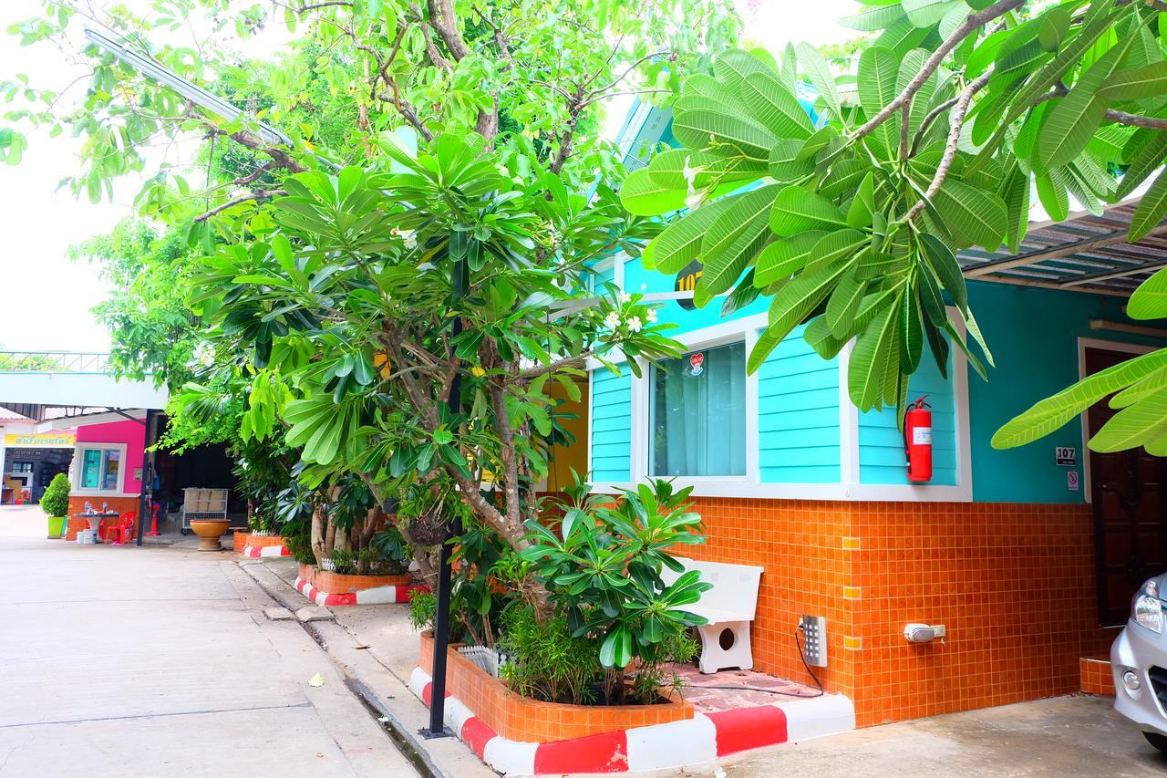 Rak Kun Resort 2 Nakhon Sawan Exterior foto