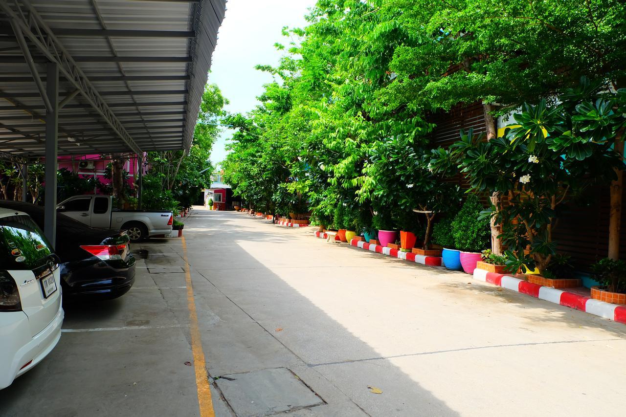 Rak Kun Resort 2 Nakhon Sawan Exterior foto