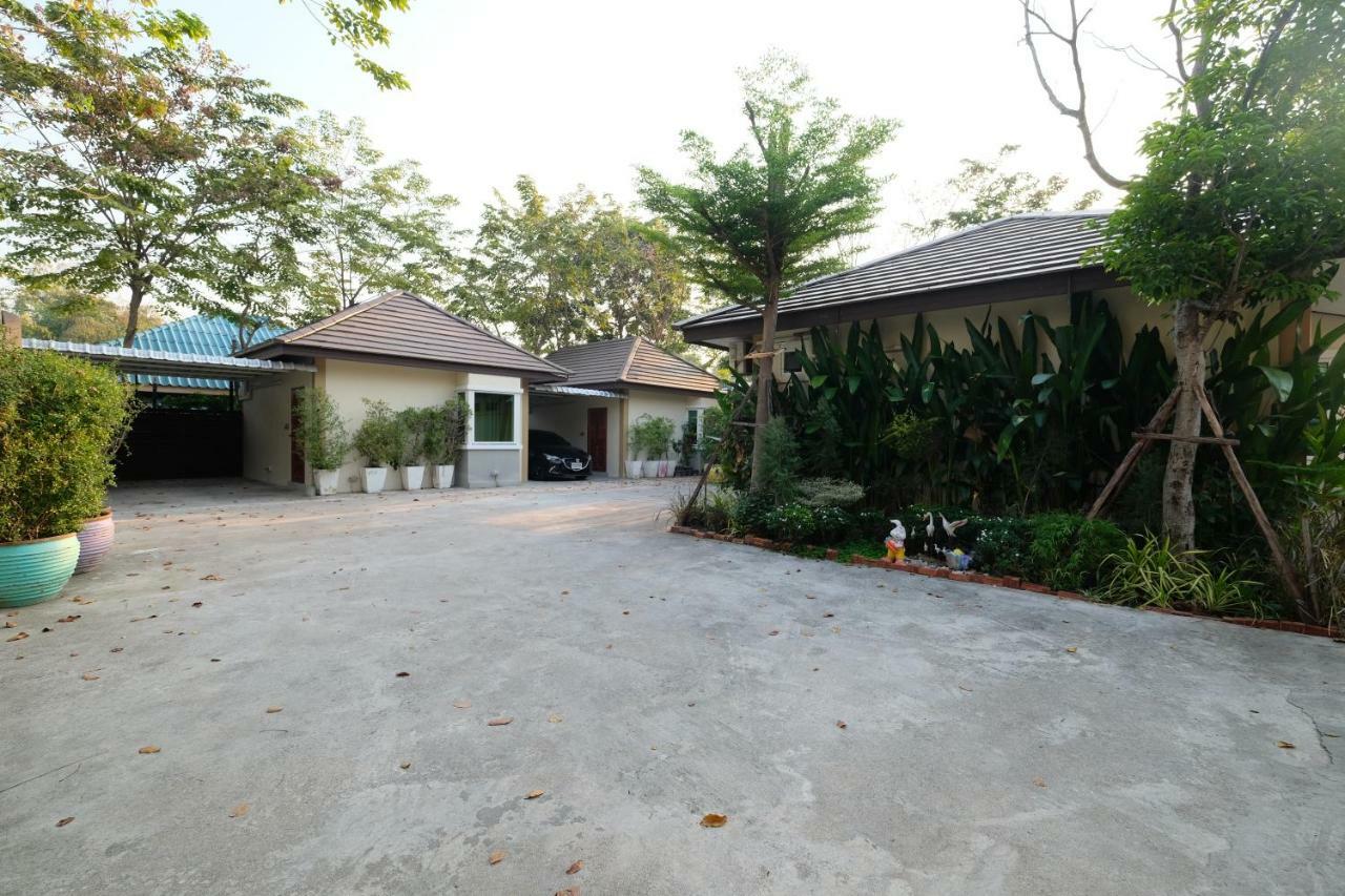 Rak Kun Resort 2 Nakhon Sawan Exterior foto
