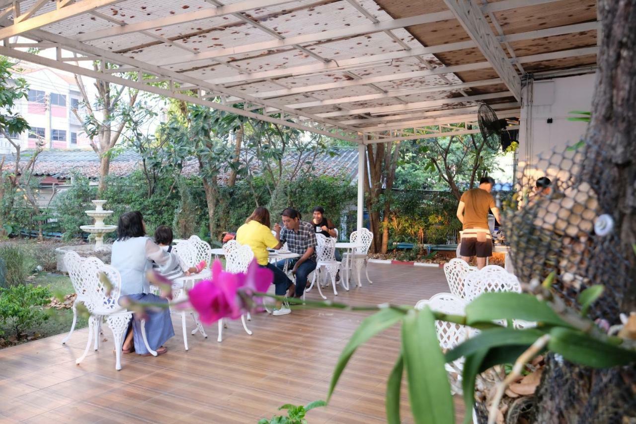 Rak Kun Resort 2 Nakhon Sawan Exterior foto